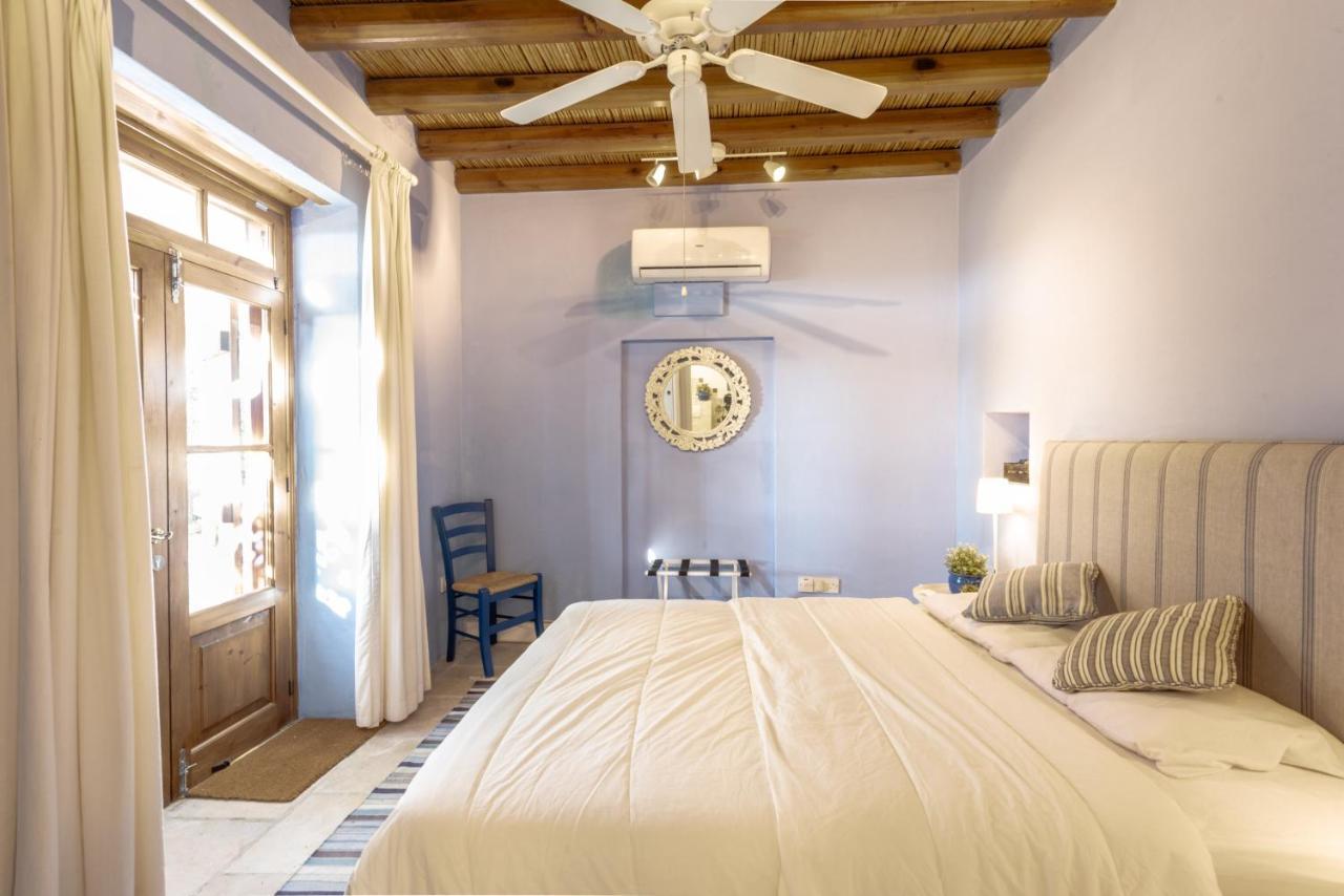The Carob Tree Villa - Rustic Luxury Home With Access To Pool And Restaurant Larnaca Esterno foto